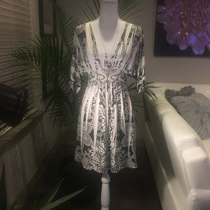 White and black summer dress. Mini fun